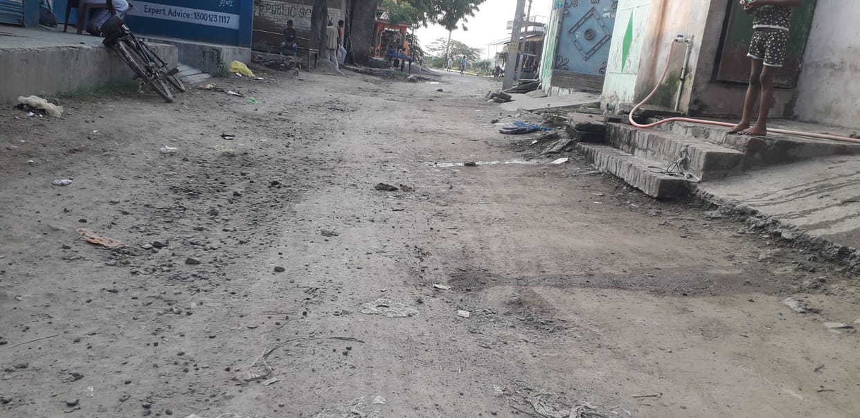 The dilapidated roads of Raniya are becoming the reason for the accidents, the officials are not paying attention to the repairs