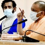 गोरखपुर में मुख्यमंत्री योगी आदित्यनाथ व सांसद रवि किशन।