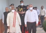 विश्वविद्यालय के विभागों का निरीक्षण करते कुलाधिपति बंडारू दत्तात्रेय।