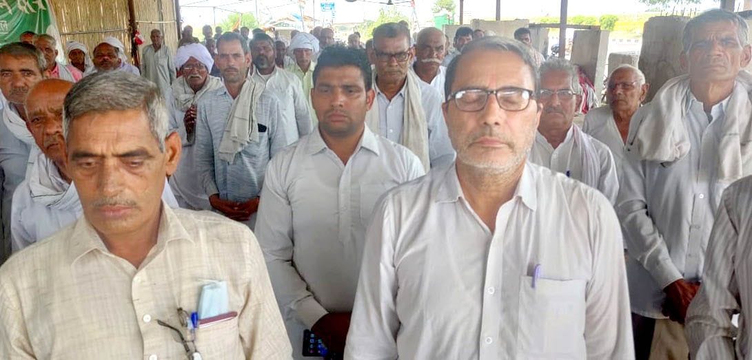 Register a case against the Union Minister of State and sack the farmers, alleging murder