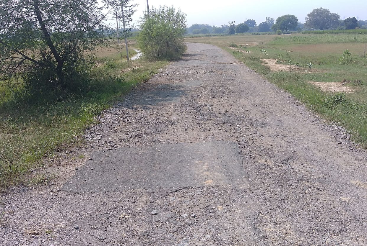 Kanpur Countryside: Roads of many villages of Sarwankheda waiting to be pothole free for many years