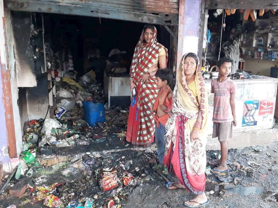 Short circuit two shops burnt, loss of 20 lakhs