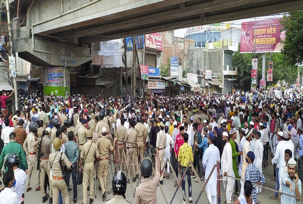 people going for urs protested against police in bareilly