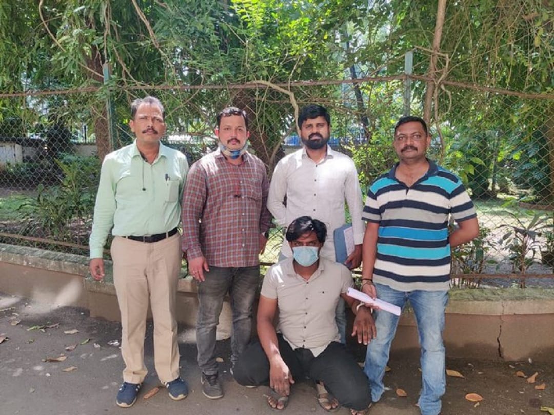 Maharashtra: A motorcycle mechanic arrested with drugs worth 10 lakh rupees and 500 gms catch the gold in Mumbai
