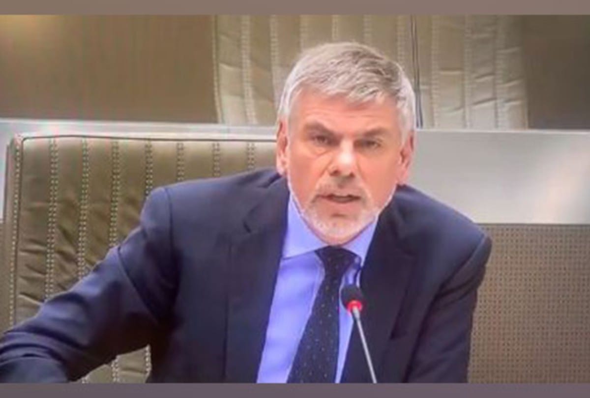 Belgian Senator filip dewinter said that Pakistan supports international terrorism, as big a threat as Taliban, 