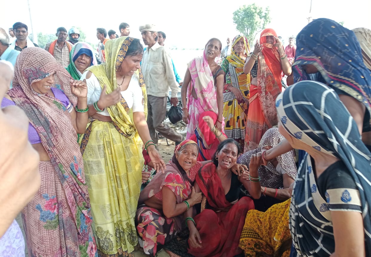 Country liquor salesman hanged to death