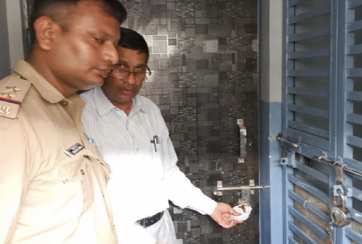 Fever Patients Treatment Lying On Divider Health Depatment Seize Nursing Home