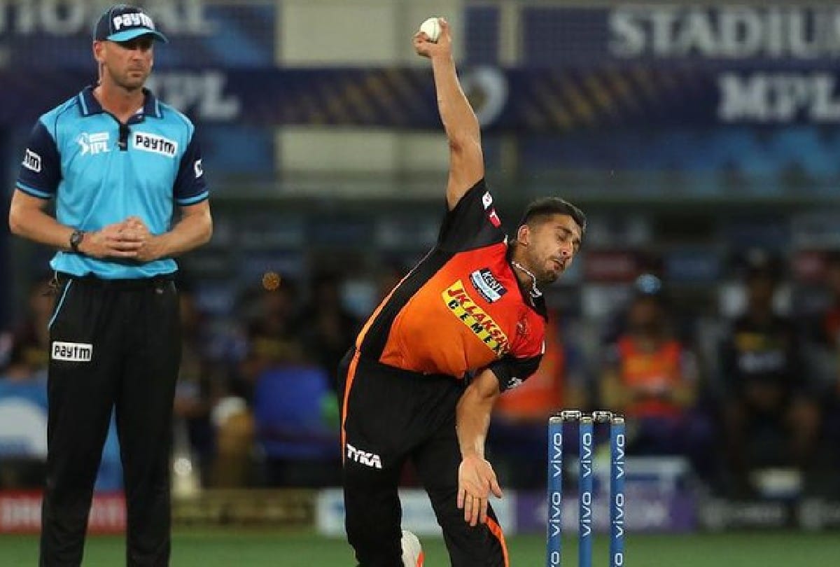hyderabadd pacer umran malik made records in debute match bowled fastest bowl by an indian in IPL