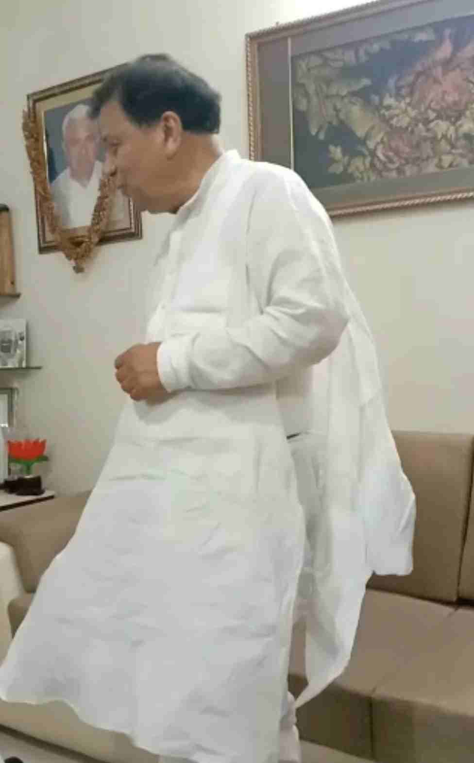 MLA said - tearing kurtas from the front, this is not a movement, it is hooliganism