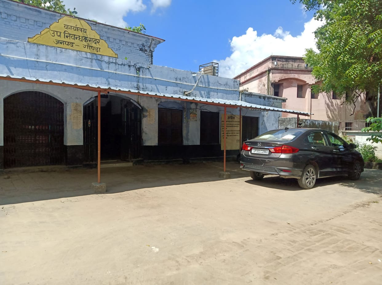 Work stalled for 20 days, so far a loss of two and a half crores