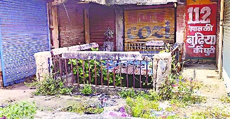 Corporation officials oblivious to Shastri market badly shabby