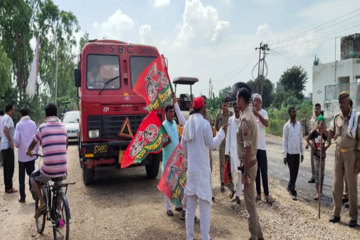 UP News: The farmers have protest in many places in Saharanpur and Meerut after Lakhimpur Kheri incident