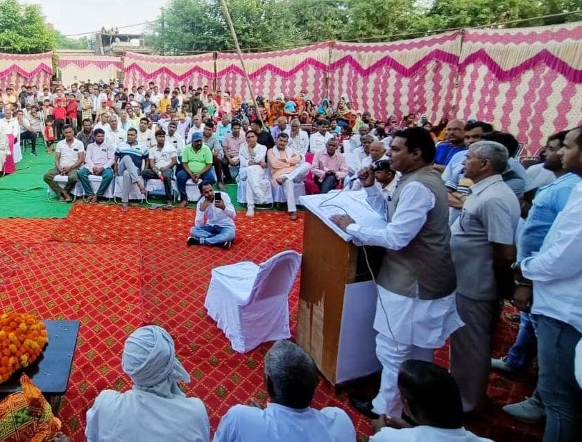 Not friendly to the black marketing of urea farmers, said during the welcome program in Katesara and Kurara villages