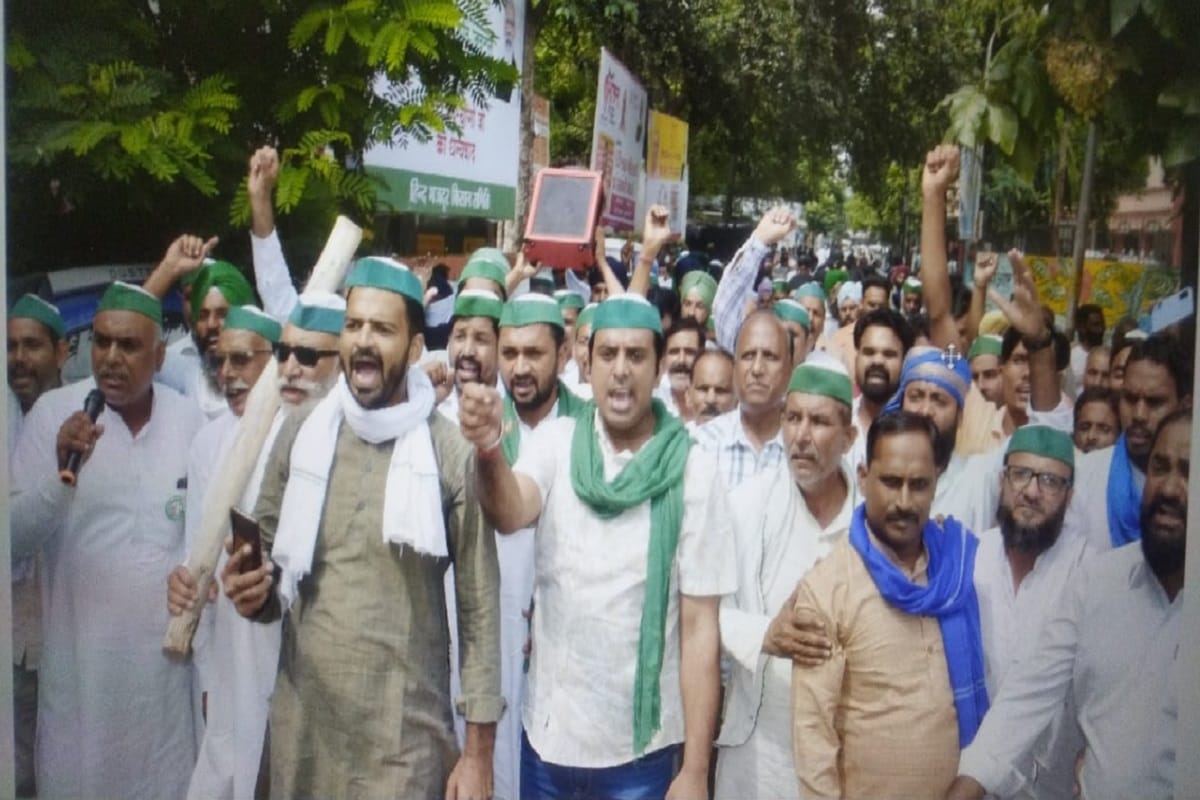 UP News: Congress workers have protest in Saharanpur After stopping Priyanka Gandhi from going to Lakhimpur Kheri