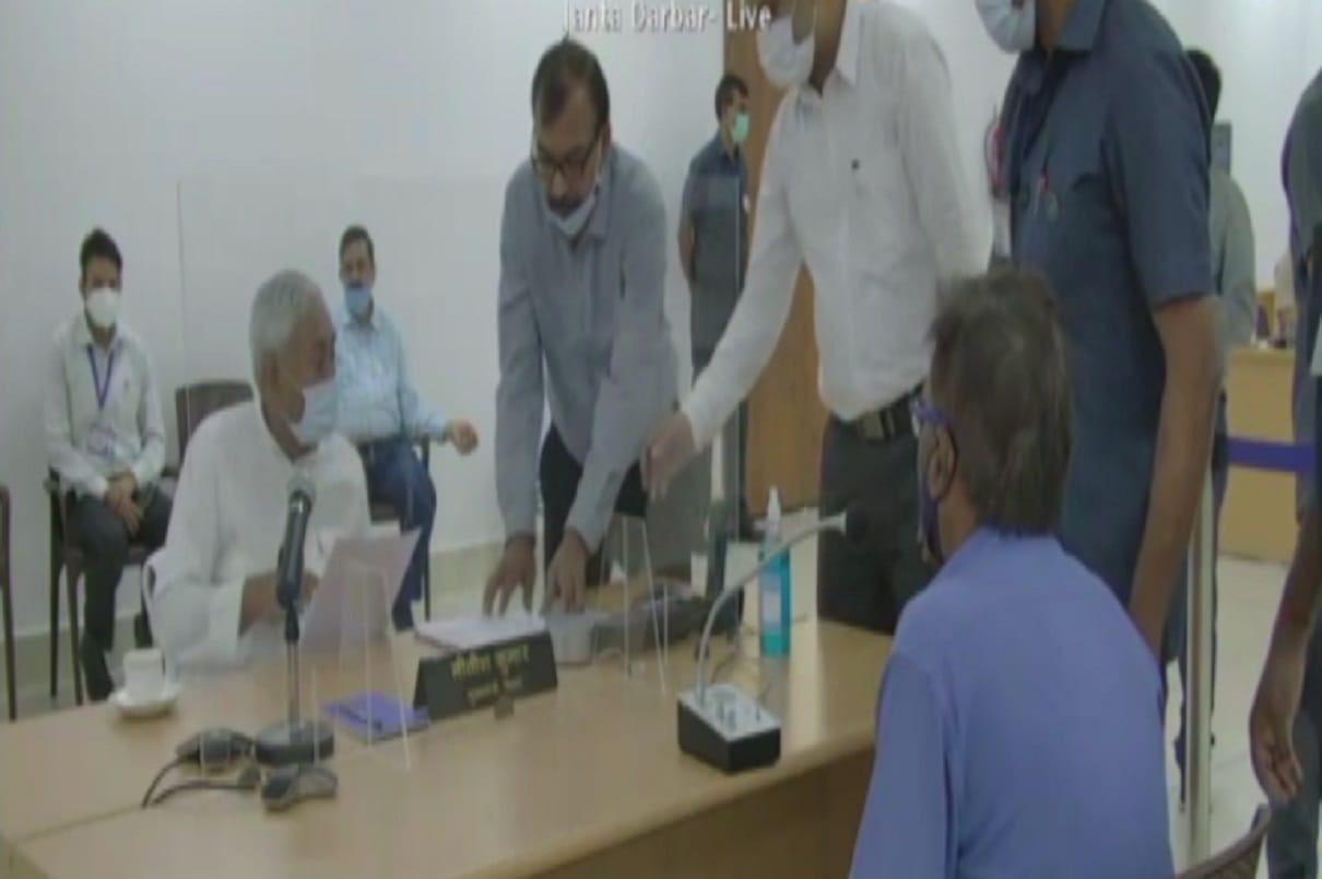 man complained to janta darbar cm nitish kumar patna abouthisson murde rcase