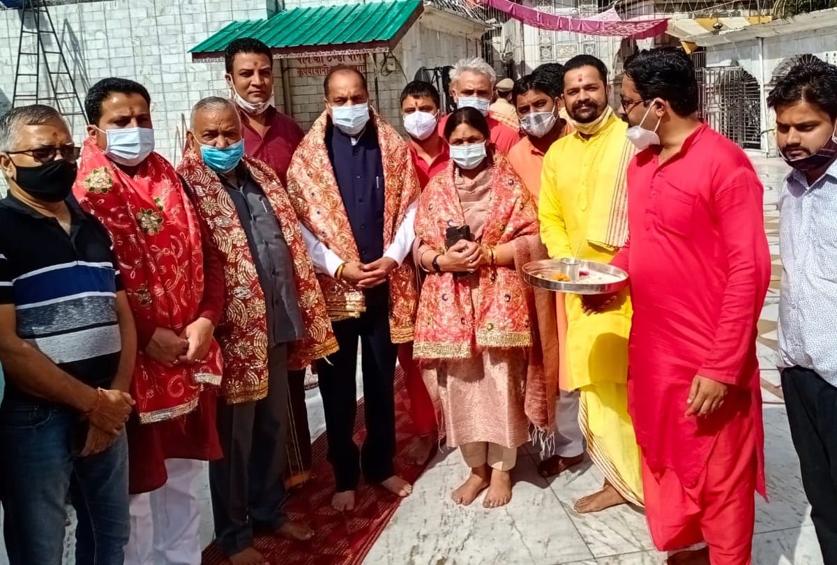 CM Jairam Thakur pays obeisance at shaktipeeth jwalaji Temple