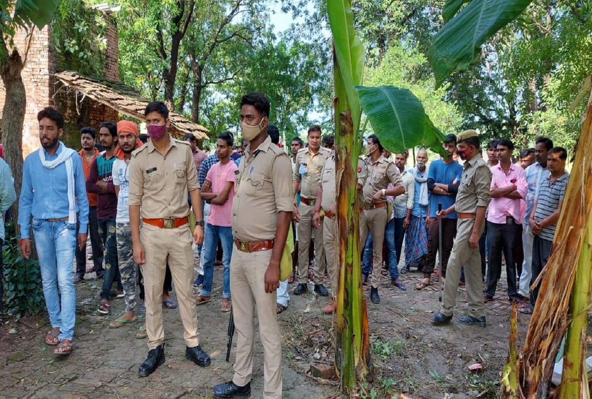 Pratapgarh: Martyr Lieutenant Commander Yogesh Tiwari's funeral took place with state honors, farewell with moist eyes