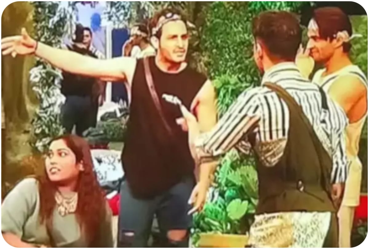 Bigg Boss 15 Pratik Sehajpal and Umar Riaz verbal spat on first day latter says Tu kaun hai