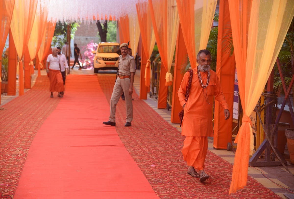 Narendra Giri: The lamp of salvation will be lit at the tomb of the Mahant, Shodashi worship today