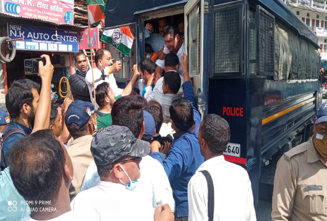 Lakhimpur Kheri incident news: Congress workers protest in Uttarakhand, protesting Harish Rawat arrested, photos