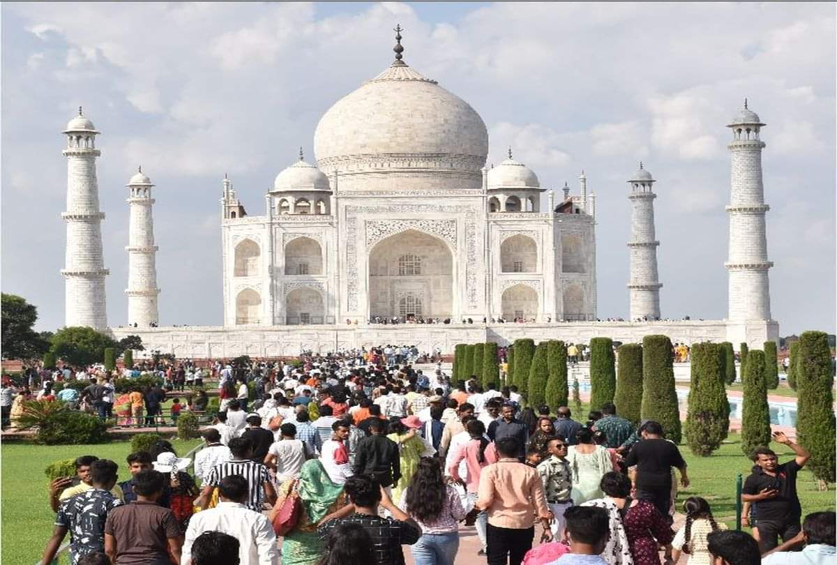 History Of Chamaki Katha At Taj Mahal Sharad Purnima Full Moon Light
