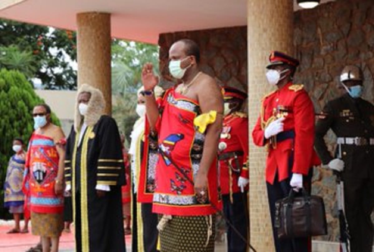 The king of this country marries a new girl every year find out how many wives and children kings have