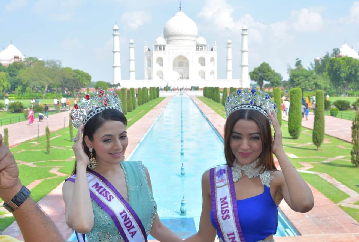 Zoya Afroz and Divija Gambhir visit Taj Mahal