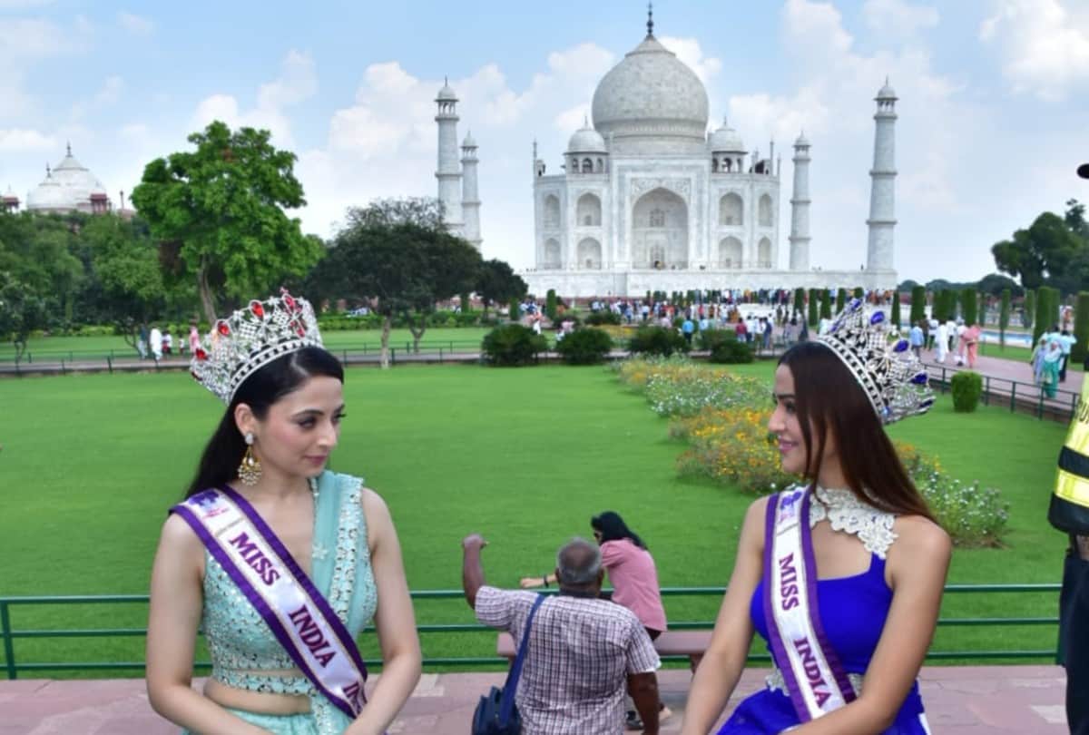 Zoya Afroz and Divija Gambhir visit Taj Mahal
