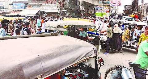 City jammed due to crowd of pilgrims, people stuck for many hours