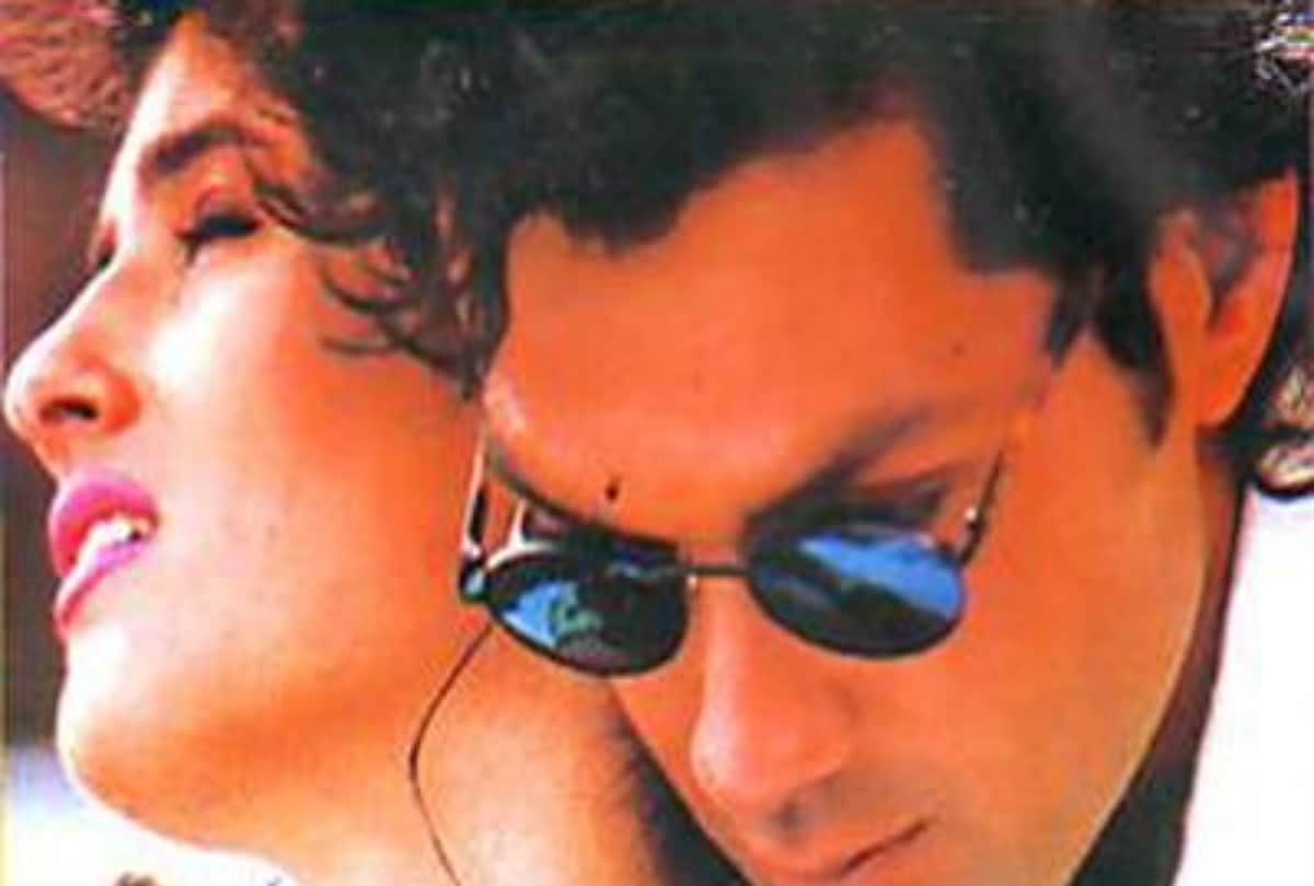 Bobby Deol reached the premiere of the film Barsaat after breaking his leg know the funny facts related to the film
