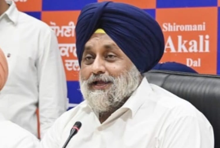 Press Conference of Shiromani Akali Dal chief Sukhbir Singh Badal in Chandigarh