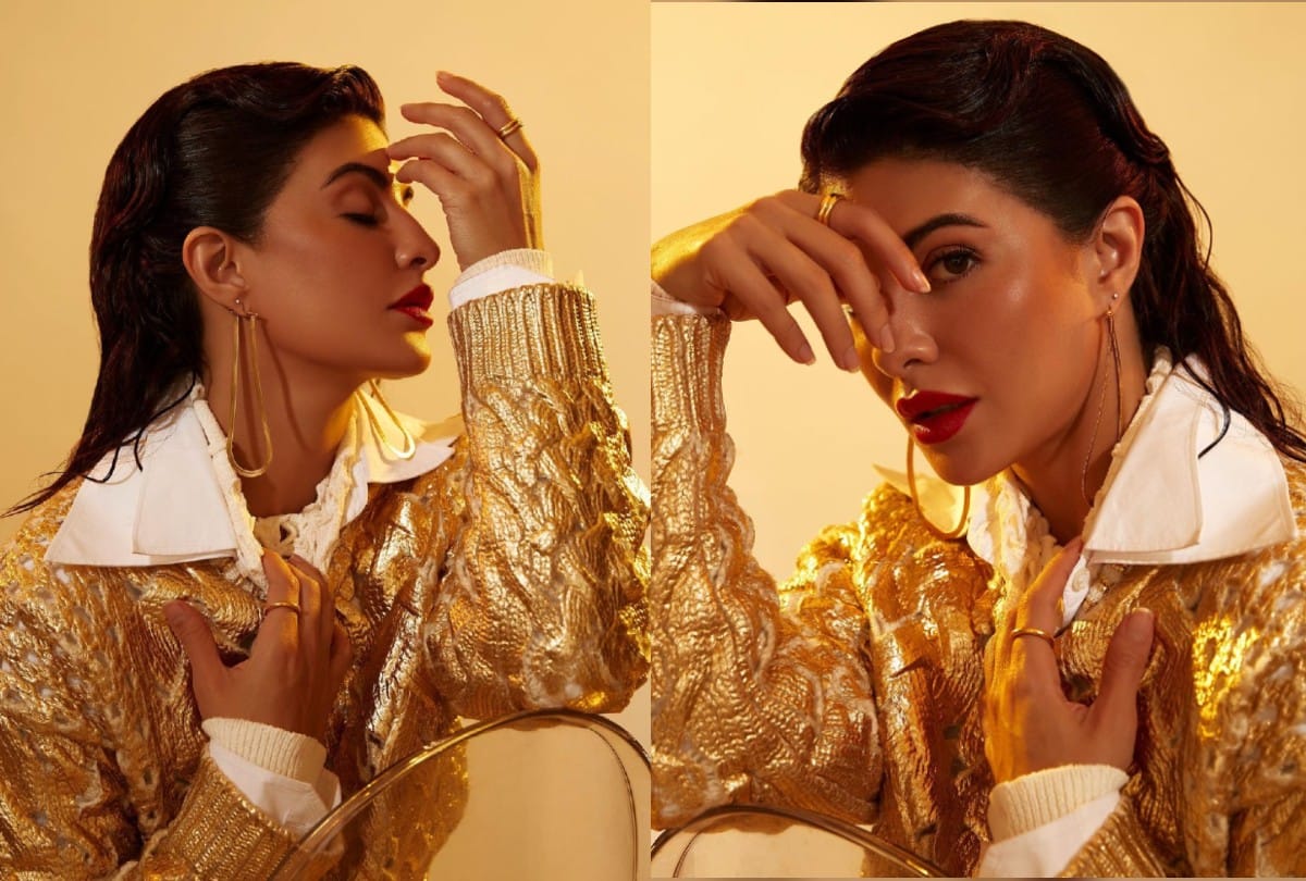 jacqueline Fernandez Wore Golden Sweater and Mini Skirt in Dance Plus
