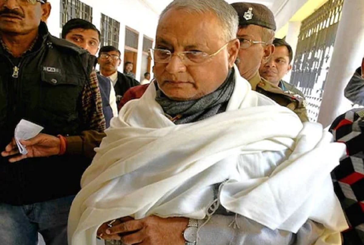 Bihar government pension Lalu yadav, rajballabh yadav, prabhunath singh, anand mohan singh pension