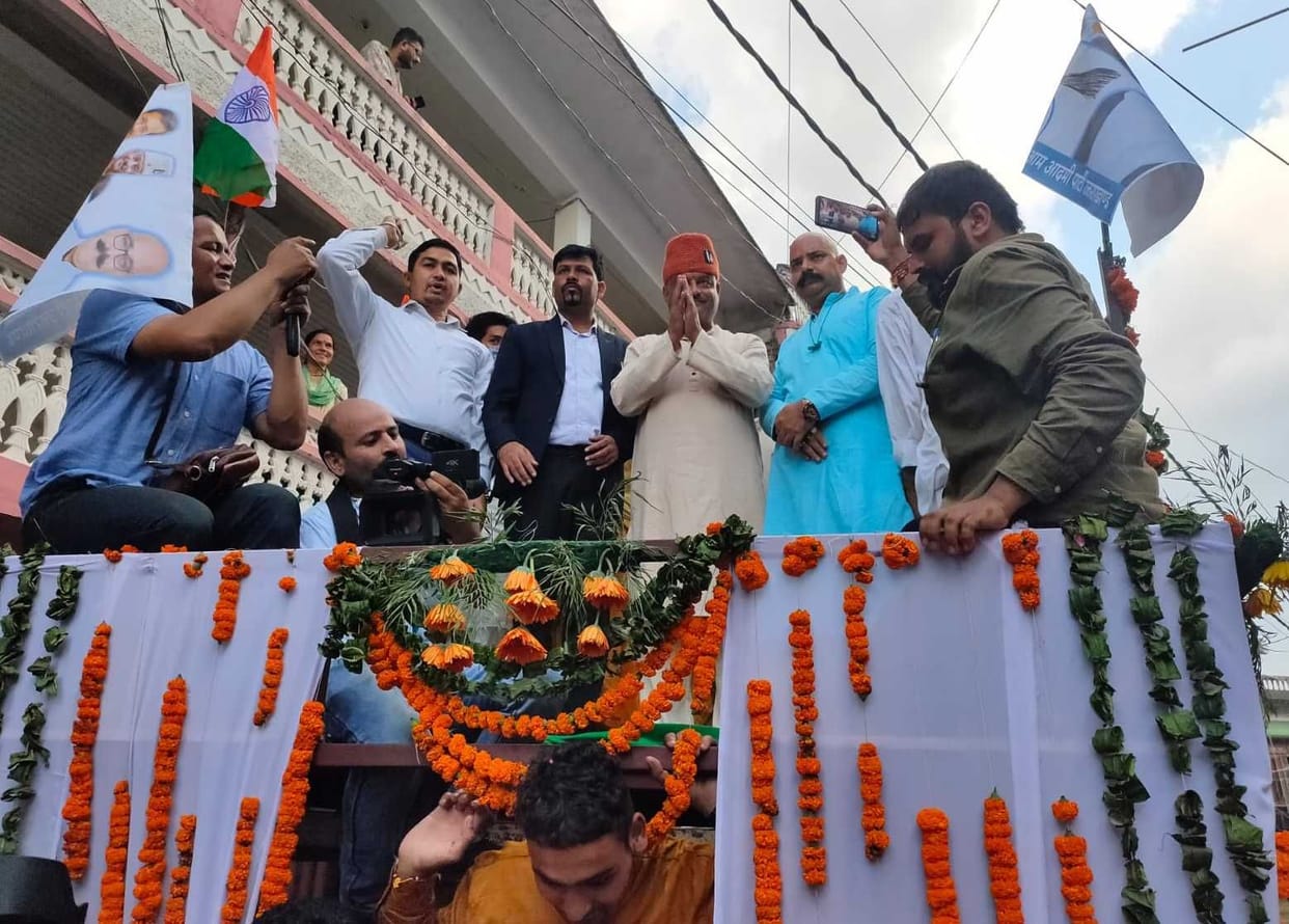 Basant will contest from aap