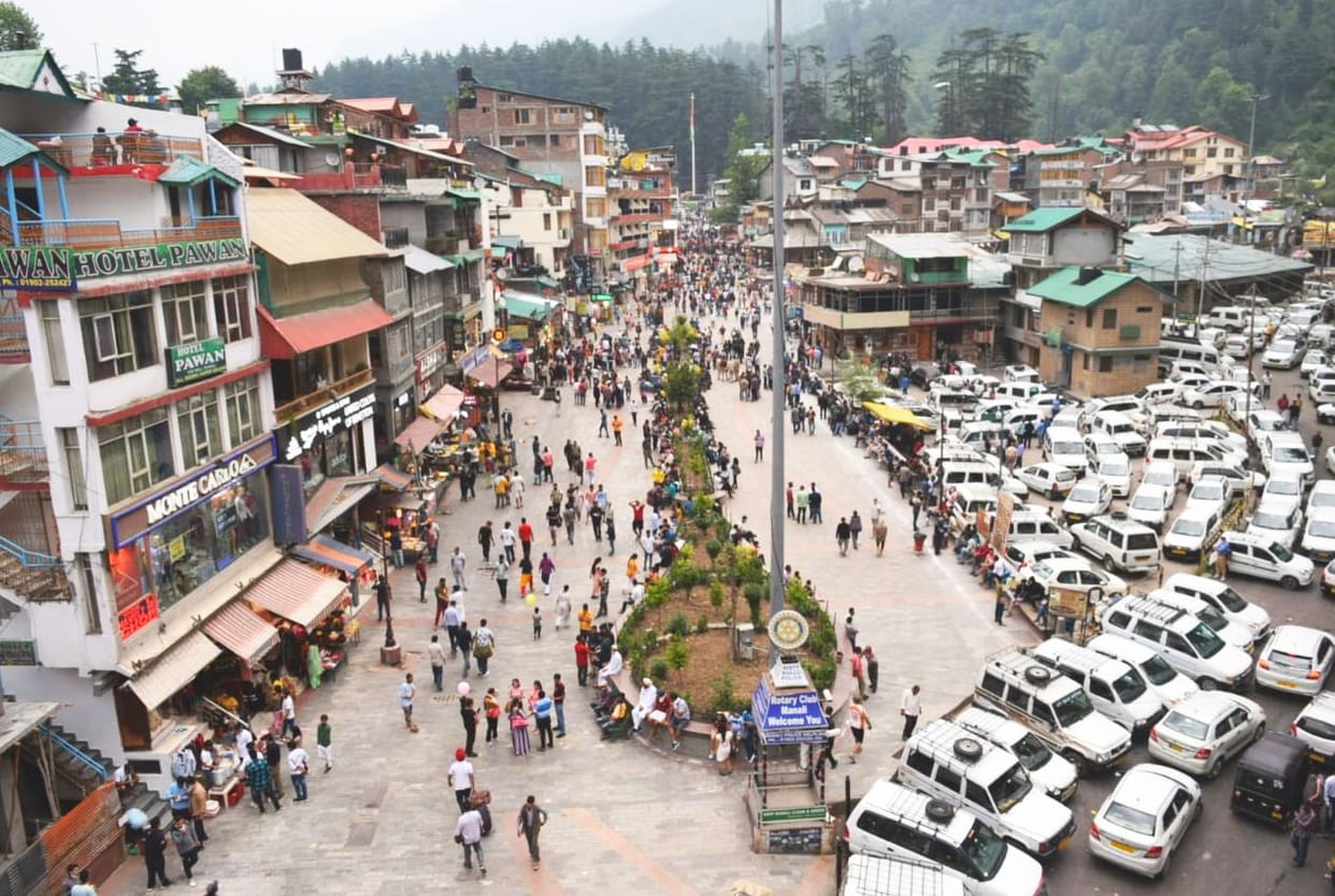 Manali hotels started getting ready for the festive season