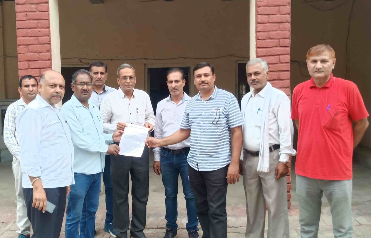 Sir Do not save fuel, fodder for animals, get water filled in the fields