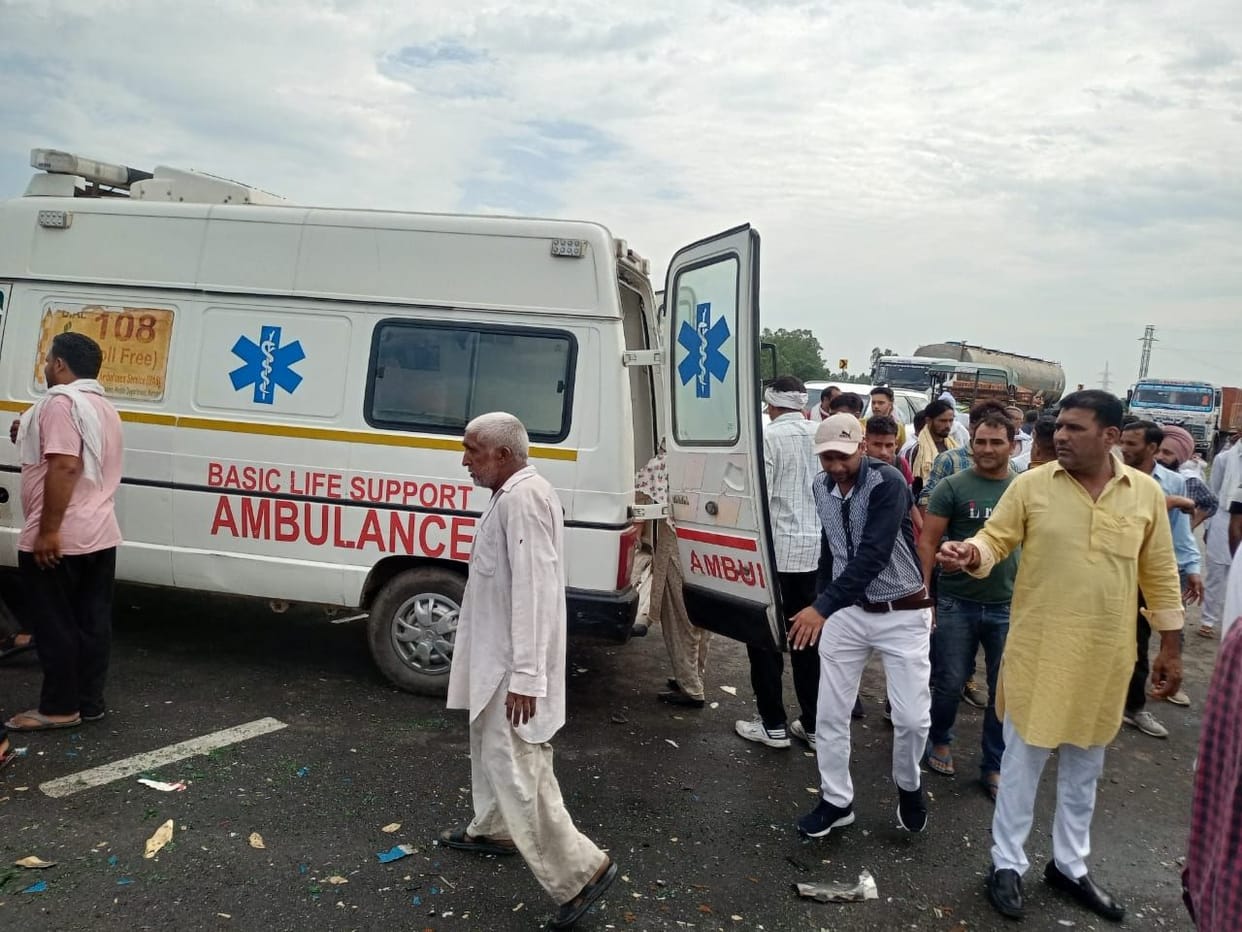 Roadways bus and trolley collide, one resident of Hisar died, 25 others injured