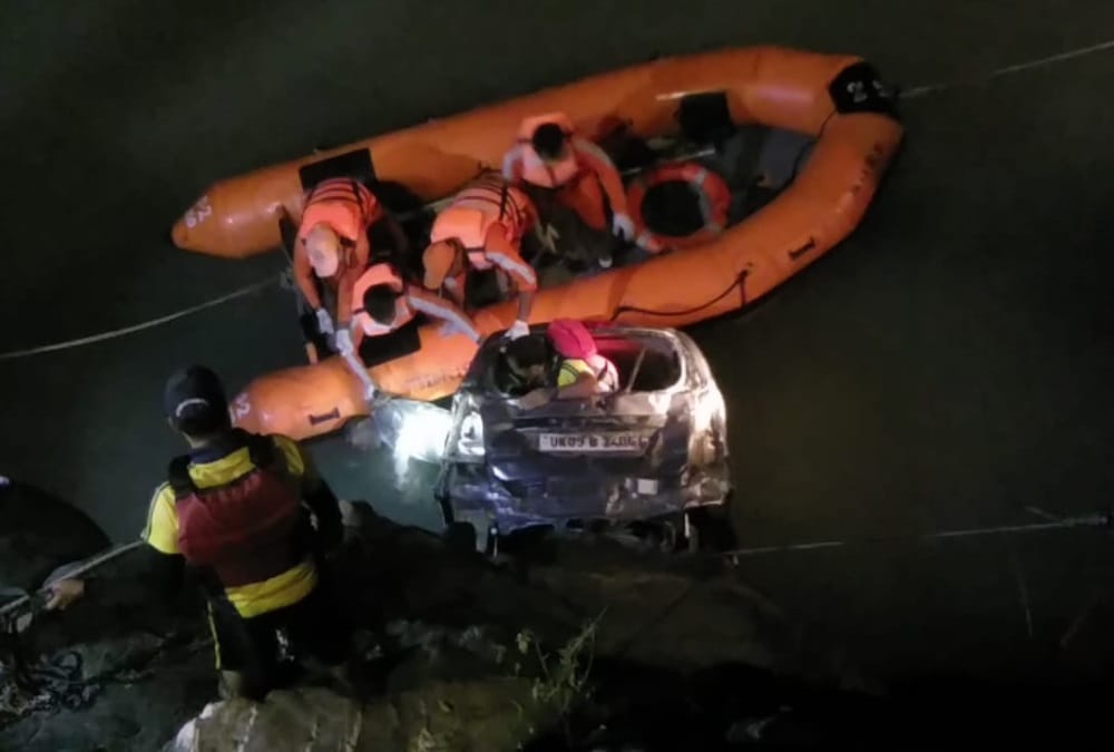 Car Accident in Uttarkashi:  Teacher Dead Body Recovered  from Bhagirathi River after Two days