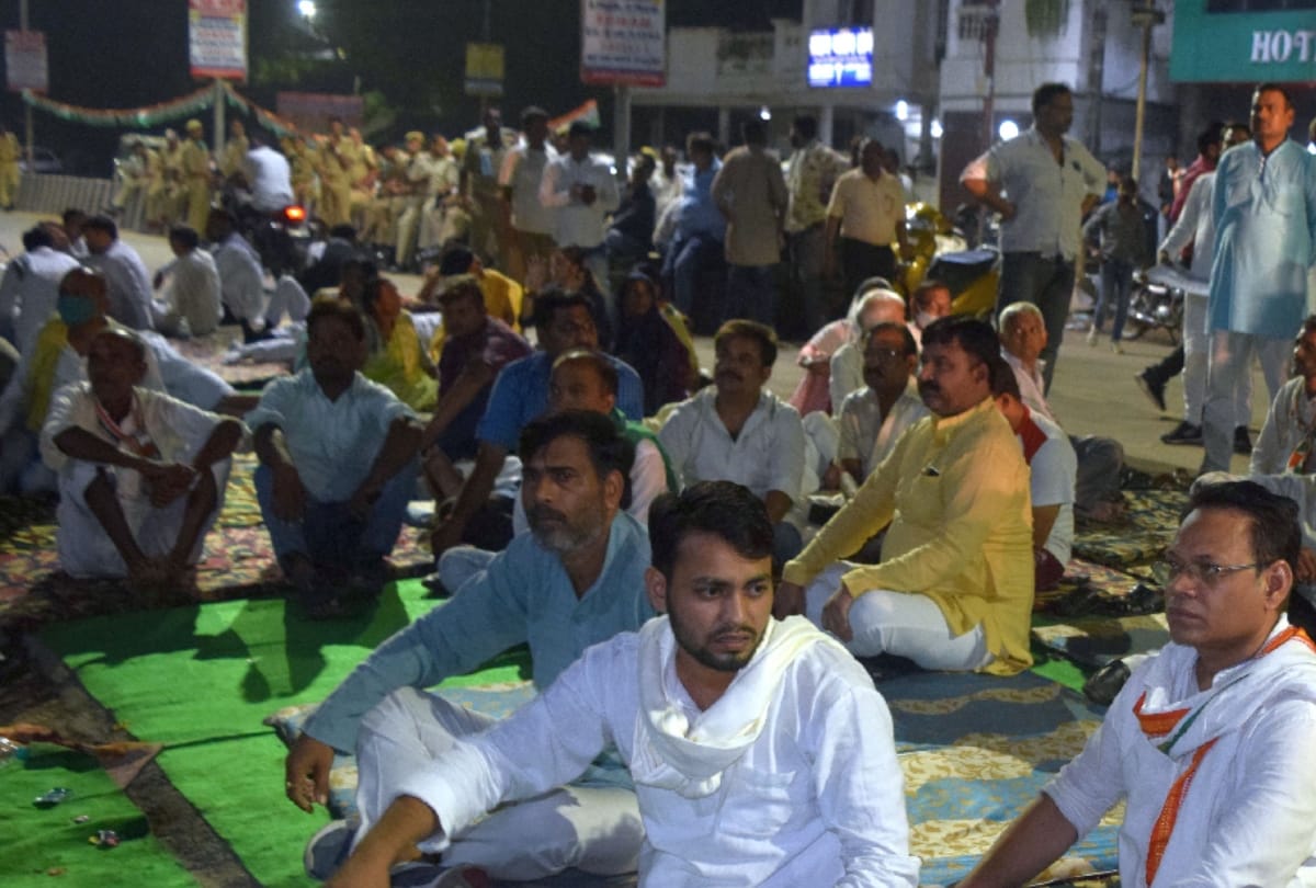 Priyanka Gandhi arrested: Arrested in Hargaon at 4.30 am on Monday, still adamant on going to Lakhimpur