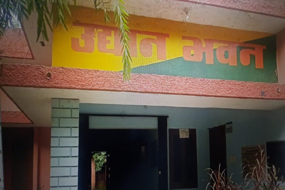 UP News: A woman has accused the District Horticulture Officer of sexually assaulting her in Muzaffarnagar of Uttar Pradesh