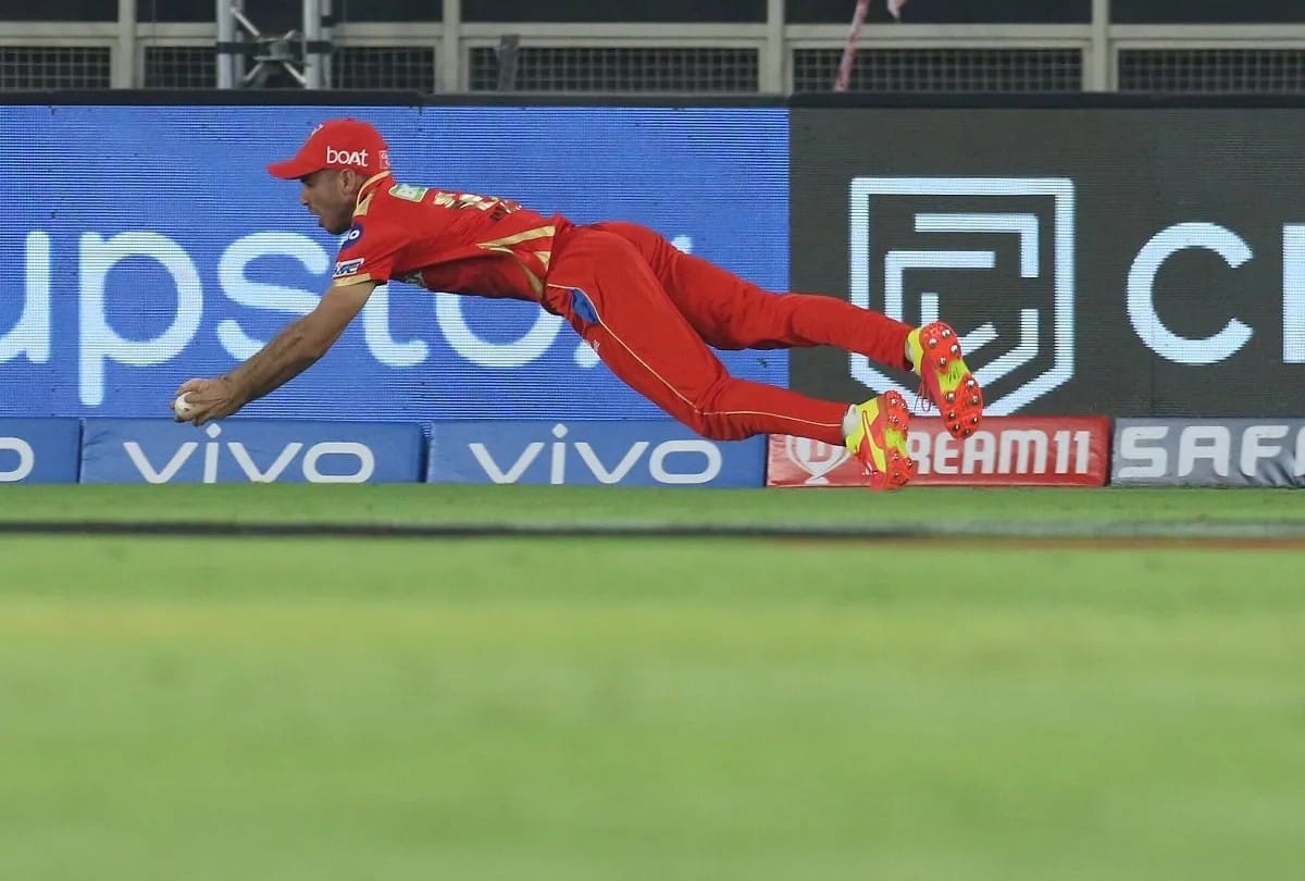 best fielders of ipl 2021 from riyan parag to ravindra jadeja know full list