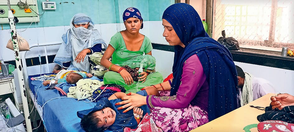 9 children died in two days in medical college, treatment of 3-3 innocents on one bed
