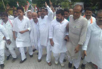 Lakhimpur Kheri uproar Protest against arrest of Priyanka Gandhi in Gorakhpur-Basti division