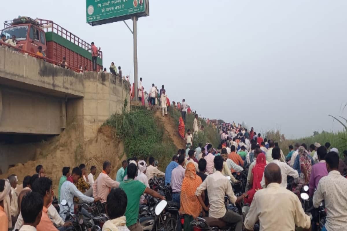Sarva Pitru Amavasya: devotees gathered on Ganga Ghats to pay farewell to ancestors