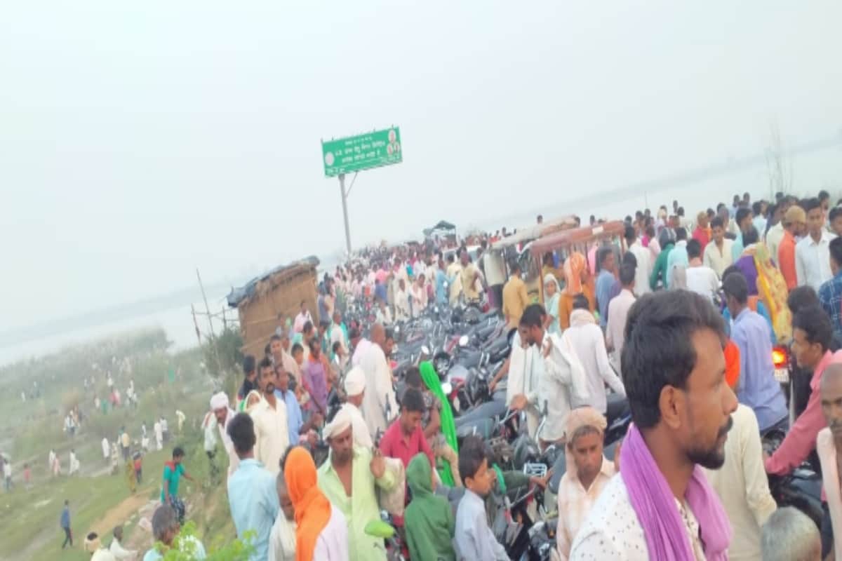 Sarva Pitru Amavasya: devotees gathered on Ganga Ghats to pay farewell to ancestors