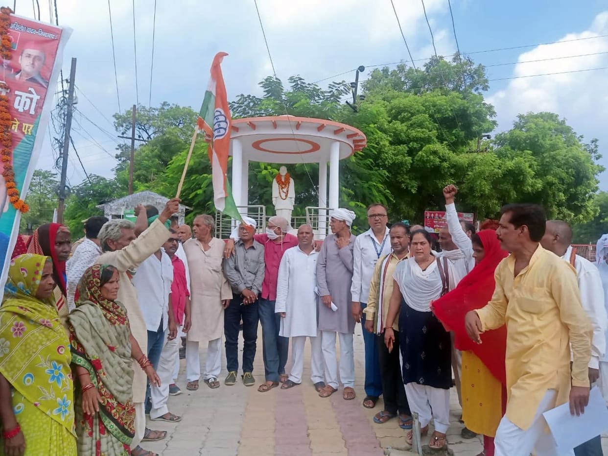 Congressmen protested over Priyanka's arrest