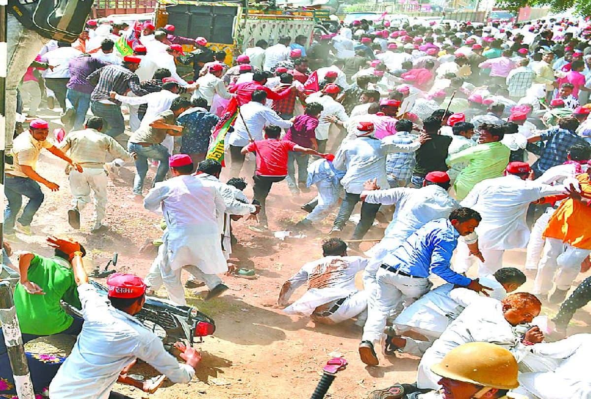 Agra Police Lodge Fir Against Samajwadi Party Leaders In Case Of Protest At Dvvnl