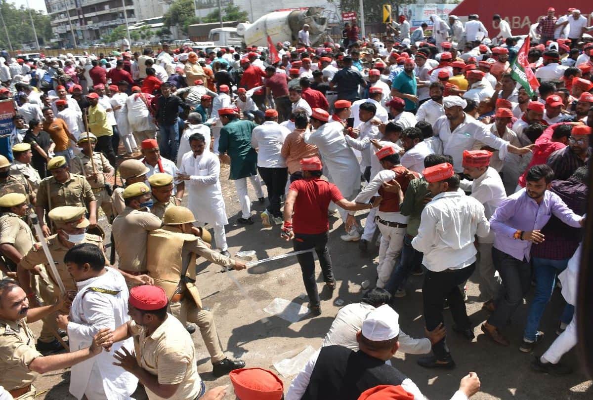 Agra Police Lodge Fir Against Samajwadi Party Leaders In Case Of Protest At Dvvnl