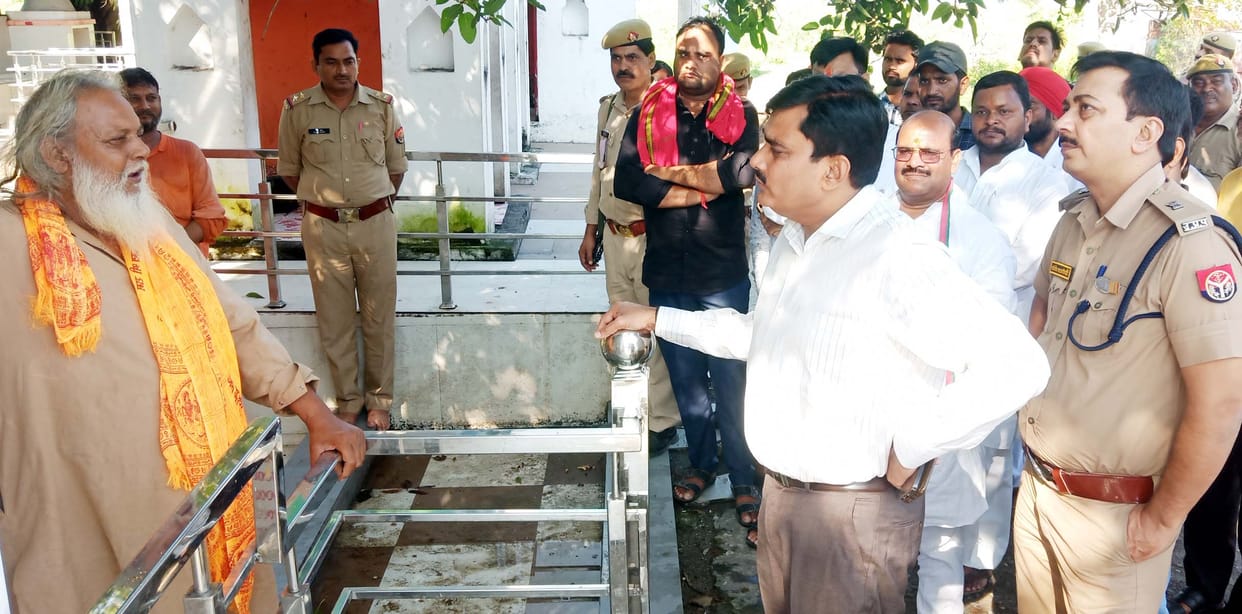 akhilesh yadav