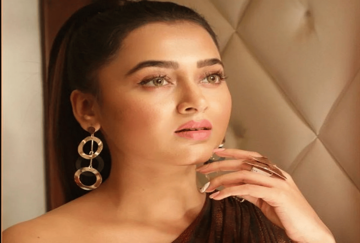 bigg boss 15 tejasswi prakash gets filmi after bb sent food for housemates